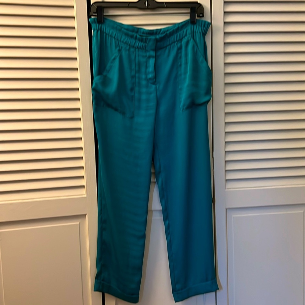 BCBGMAXAZRIA Emerald green color relaxed fit cropped pants - XXS